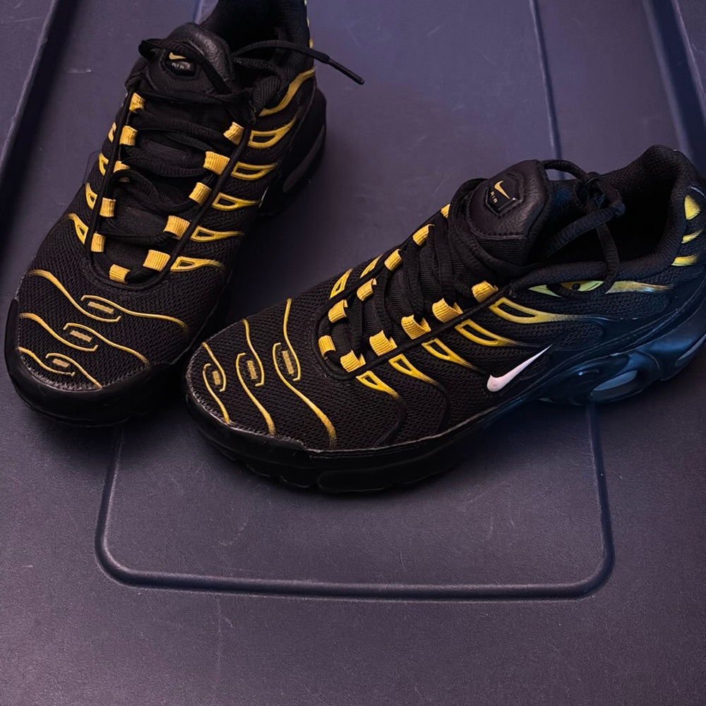 Nike shoes
